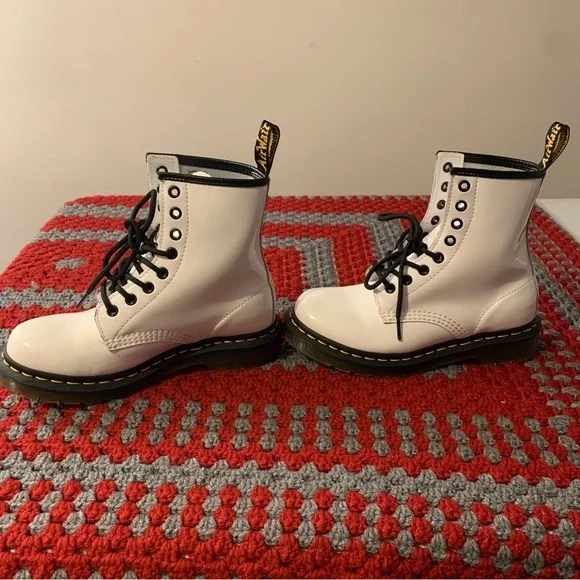 White Dr. Martens Air Wair 11821 Combat Boots women's US size 6 - Picture 2 of 9